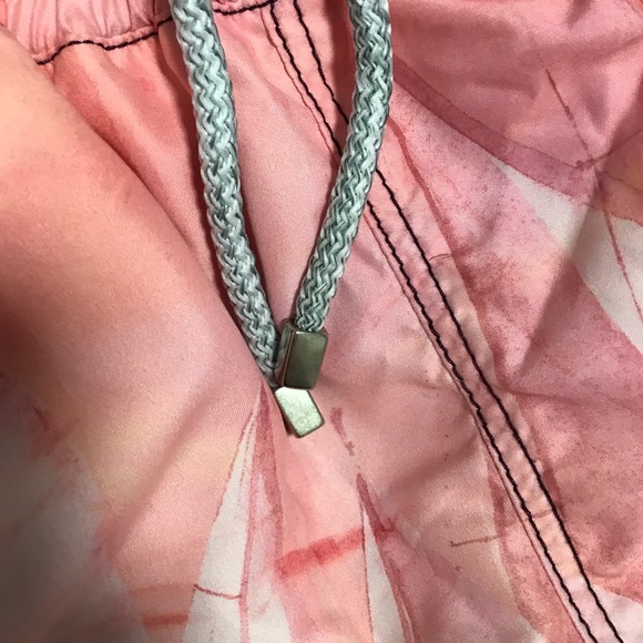 Men’s Pink Swim Trunks Size Small - Picture 4 of 5